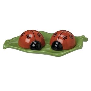 Grasslands Road Ladybug Salt & Pepper Shaker With Leaf Tray NWOT